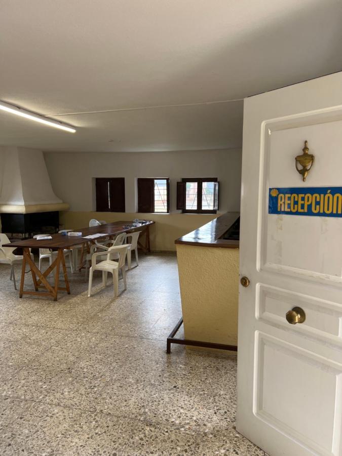 Хостел Albergue Municipal Сан-Мартин-дель-Камино Экстерьер фото