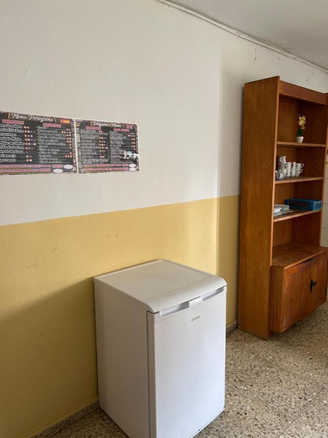 Хостел Albergue Municipal Сан-Мартин-дель-Камино Экстерьер фото