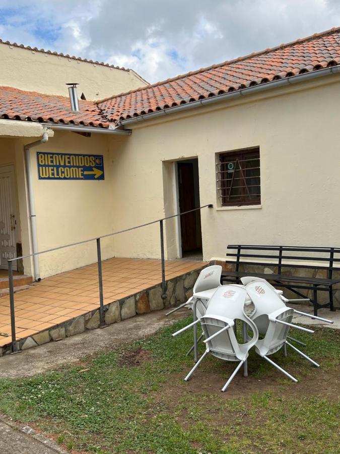 Хостел Albergue Municipal Сан-Мартин-дель-Камино Экстерьер фото